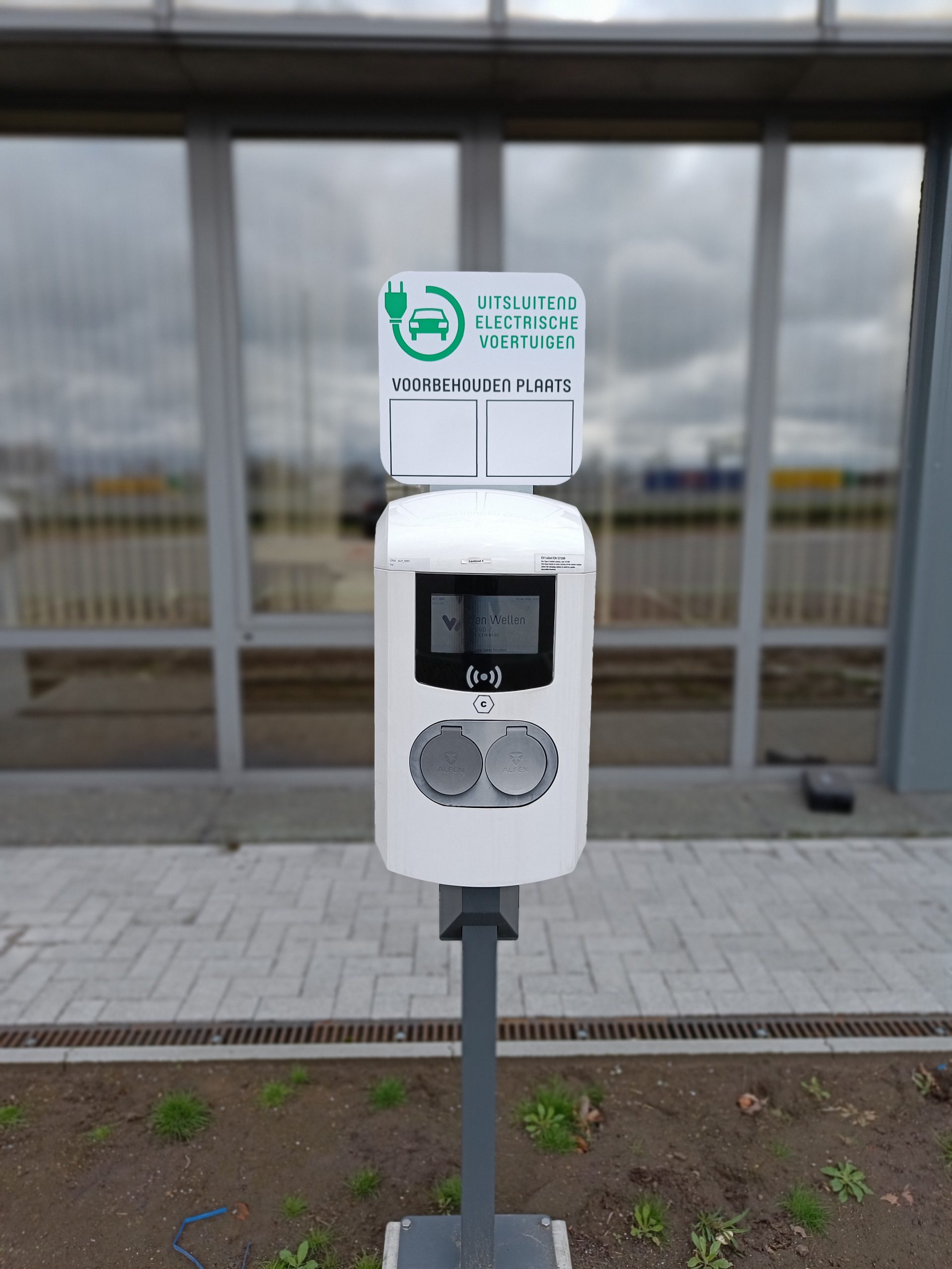 Laadpalen Elektrische voertuigen ETI